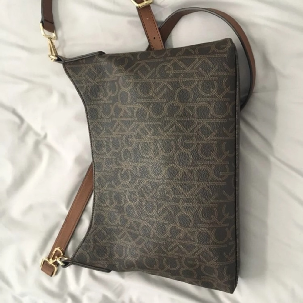 Purse - Picture 2 of 2
